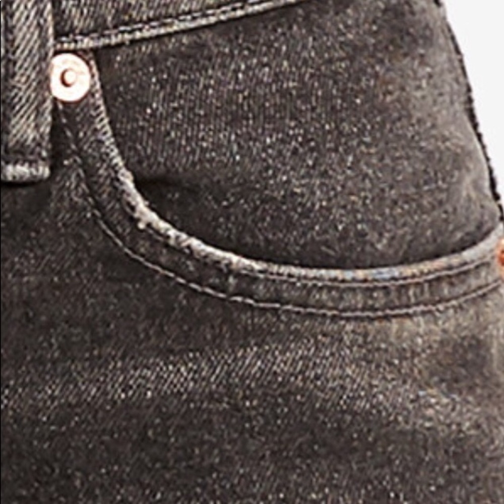Levi’s Wedgie Jeans in Black “Dee dee” Wash sz 27